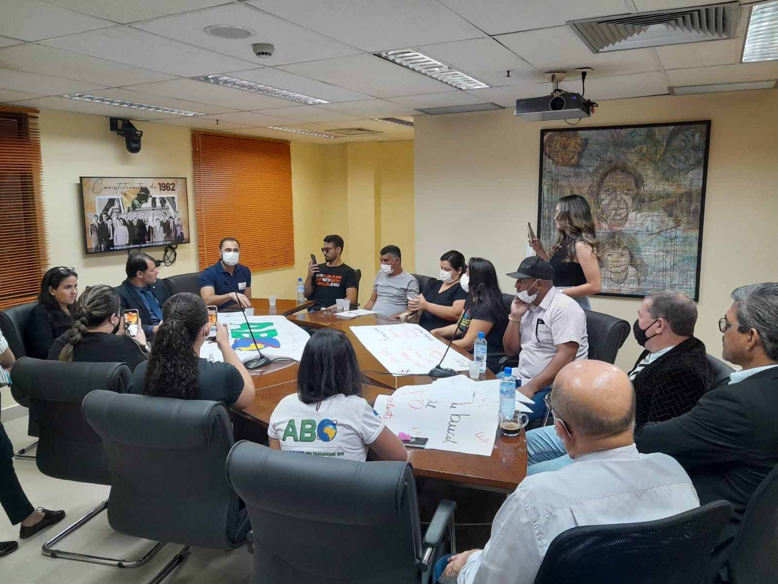 Odontólogos pedem a deputados revisão no edital da Sesacre que abriu apenas 4 vagas para área; há 25 vagas em vacância